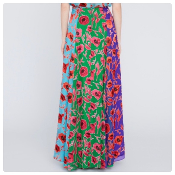 ALICE + OLIVIA Aquinnah Panneled Maxi Skirt - Picture 8 of 13